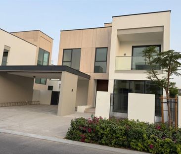 Vacant Close to Community Single Row Close Kitchen - Photo 6