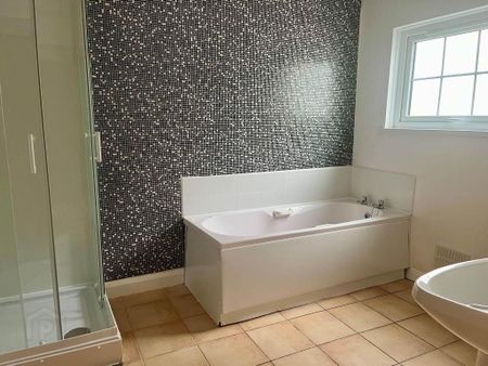 1 Abercorn Drive, Ballyclare, BT39 9AE - Photo 3