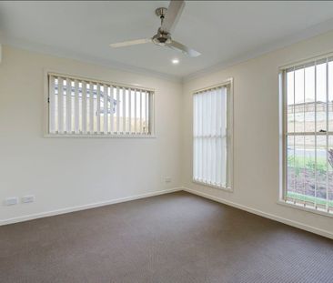 SPACIOUS FAMILY HOME WITH SOLAR - Photo 2