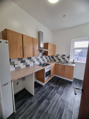 2 Bed Flat, New Ferry Road, CH62 - Photo 4