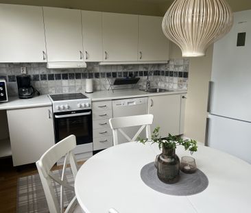 Åvalundsvägen, Täby - Foto 1