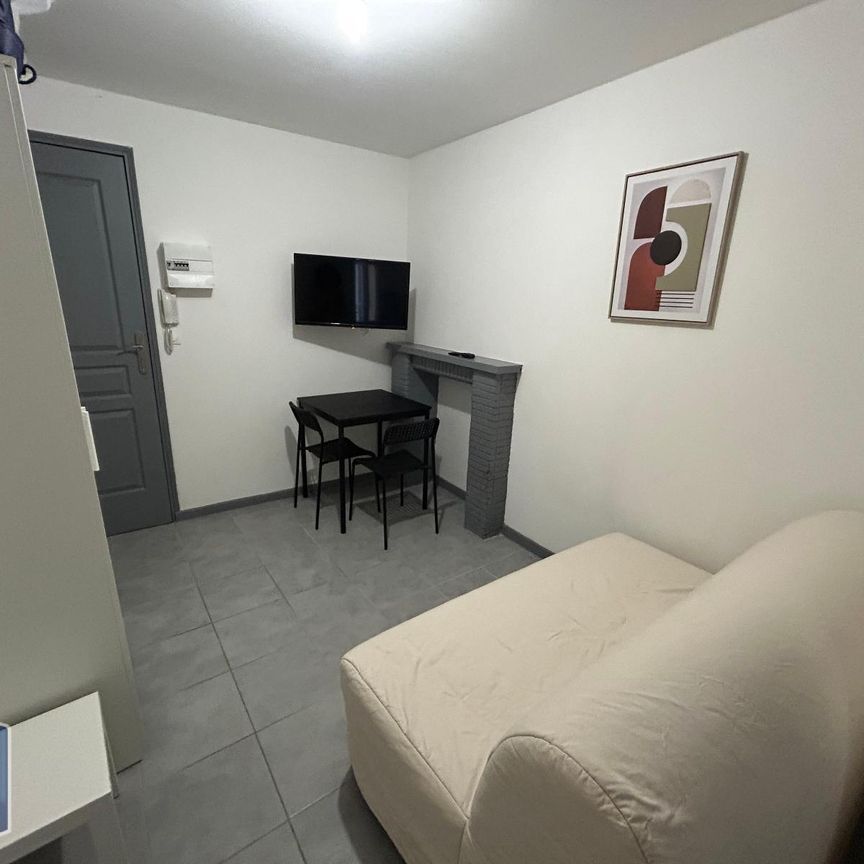 Location Appartement 1 pièce 16m² DOUAI 59500 - Photo 1