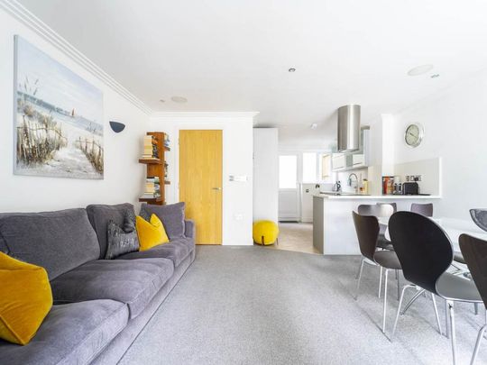 3 bedroom townhouse to rent - Photo 1