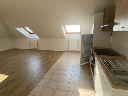 Location Appartement 2 pièces 46m² LE CREUSOT 71200 - Photo 3