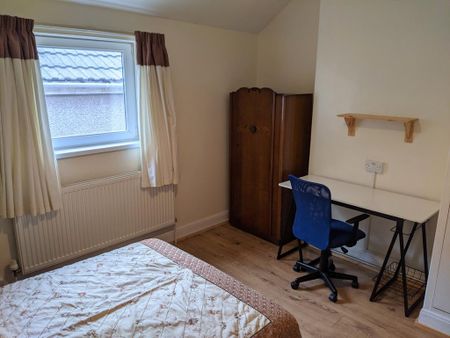 4 bedroom house to rent - Photo 2