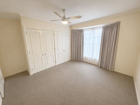 Spacious & Low-Maintenance Living in South Shepparton! - Photo 5