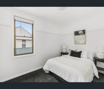 Charming Home. Easy Living - FOUND it. - Photo 6