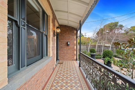102 Maribyrnong Road, Moonee Ponds VIC 3039 - Photo 2