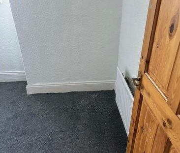 4 bedroom terraced house to rent - Photo 6