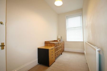 4 bedroom terraced house to rent - Photo 4