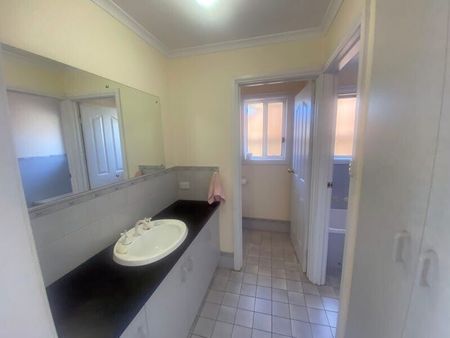 Golden Grove - Photo 3