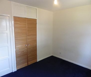 3 bedroom flat to rent - Photo 5