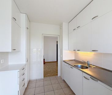 Très joli 5 pièces au 5ème, rafraichi, avec balcons - Photo 1