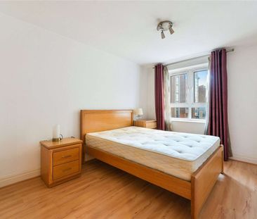St. Davids Square, London, E14 3WG - Photo 6