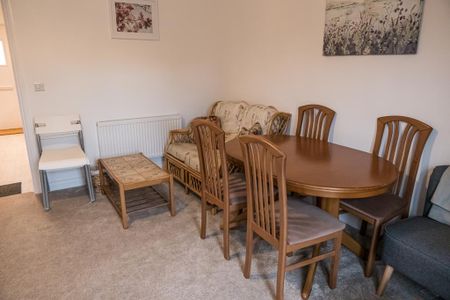 3 bedroom detached house to rent - Photo 4