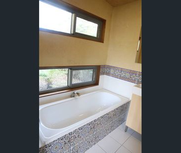 Sustainable design award winning home - Photo 5