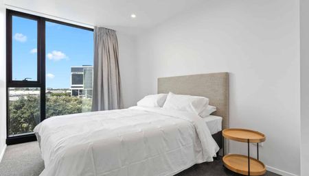 7th Floor + Deck + Carpark - Photo 3