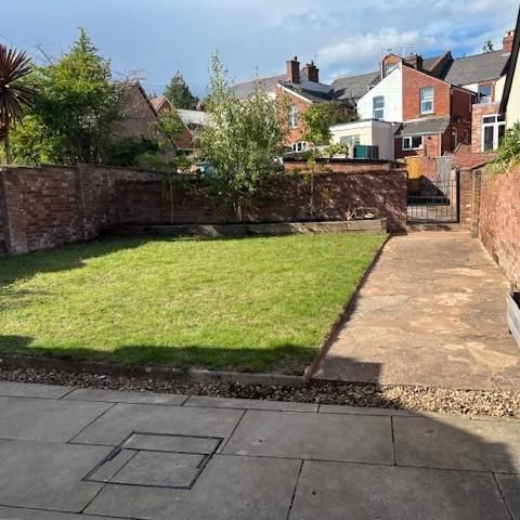 5 bedroom townhouse to rent - Photo 1