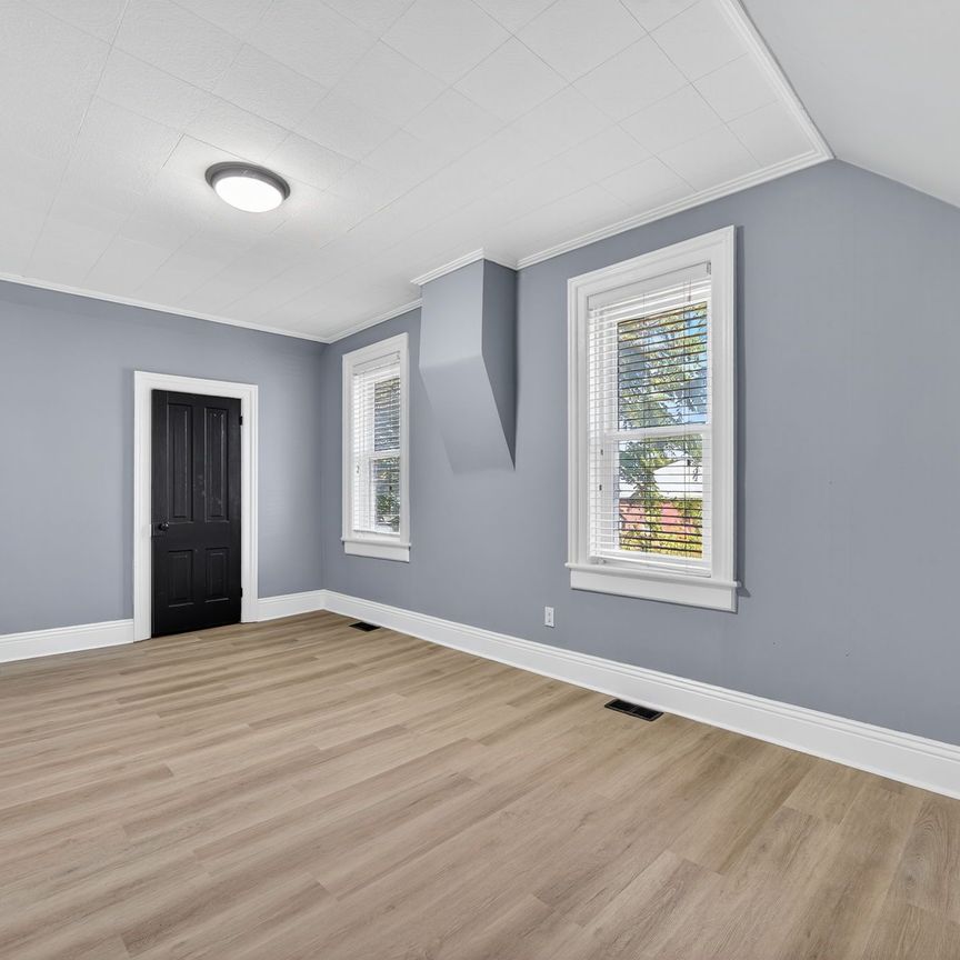 For Lease - 76 Queen Street, New Tecumseth, Ontario - Photo 1