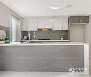 Spacious Backyard Retreat | 4-Bedroom Townhouse - Photo 6