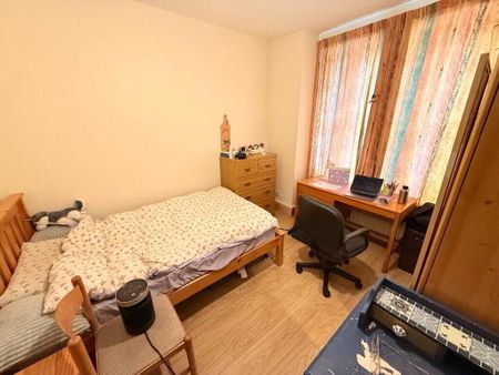 31 Chadwick Street, Belfast, BT9 7FD - Photo 2