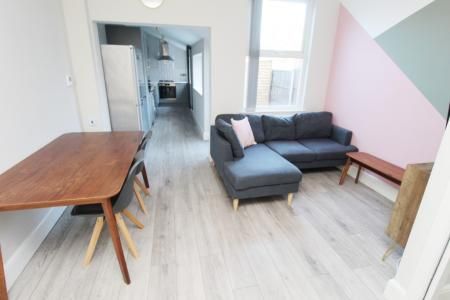 City Road, Dunkirk, Nottingham, NG7 - Photo 1