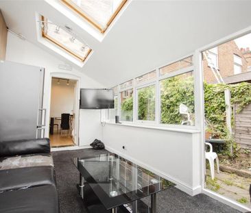 6 bedroom apartment to rent - Photo 2