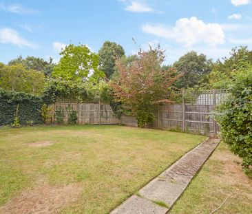 21 Cranes Park, Surbiton, Surrey, KT5 studio to rent - Photo 4