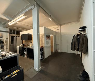 INDUSTRIAL STYLE WITH HIGH CEILINGS! - Photo 3