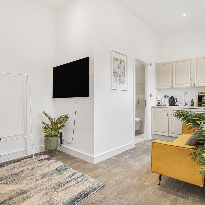 Studio to rent - Photo 1