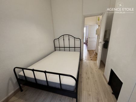 Appartement 3 pièces 53m2 MARSEILLE 2EME 906 euros - Photo 3