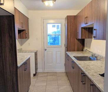 Beau et grand 5-1/2 au 2e étage d'un triplex rénové à Montreal, Mer... - Photo 3