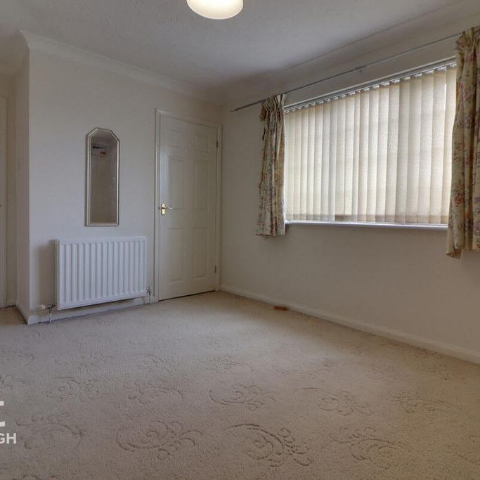 3 bedroom detached bungalow to rent - Photo 1