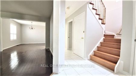 For Lease - 2885 Galleon Crescent, Mississauga, Ontario - Photo 2