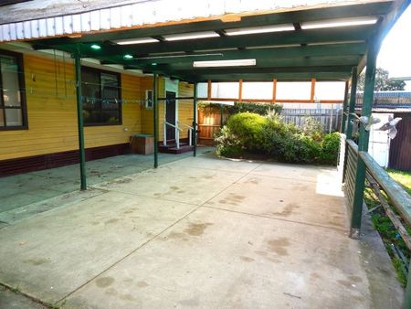 SIZE, VALUE AND FAMILY PERFECT! - Photo 3