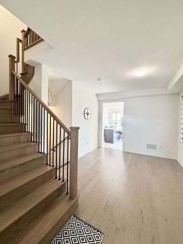 For Lease - 103 Picardy Drive, Hamilton, Ontario - Photo 3