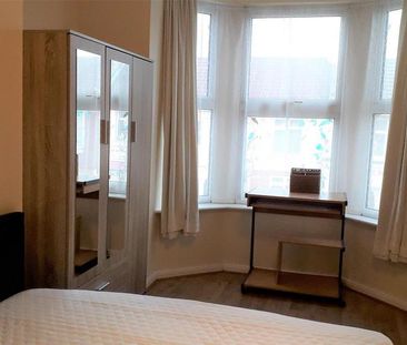 5 bedroom house share to rent - Photo 4