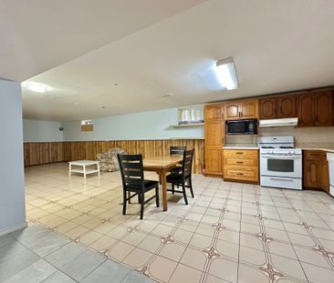 For Lease - 6376 Carlton Avenue, Niagara Falls, Ontario - Photo 3