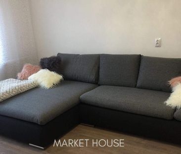 Duża, ładna kawalerka z balkonem - Zdjęcie 3