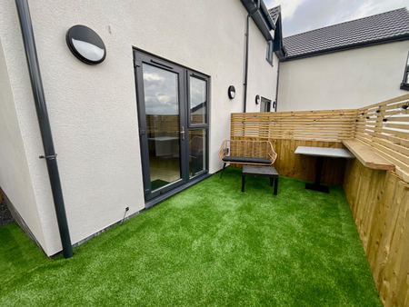 Courtney Road, Kingswood - Photo 4