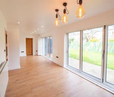 4 bedroom detached house to rent - Photo 1