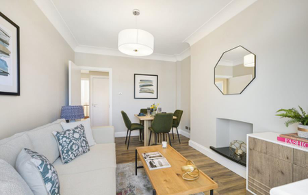 2 bedroom apartment to rent - Photo 2