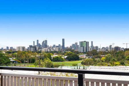 Furnished Character Home with Breathtaking City Views - Photo 2