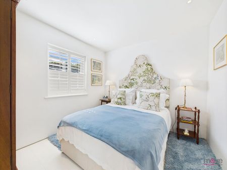 4 bedroom detached house to rent - Photo 3