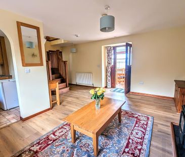 2 bedroom barn conversion to rent - Photo 1