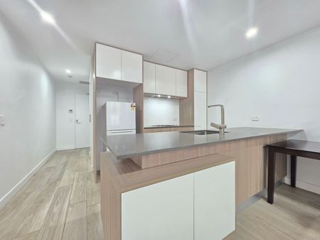 Furnished One-Bedroom Apartment in Prime Burwood Location - Photo 3