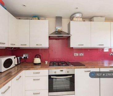 3 bedroom terraced house to rent - Photo 6