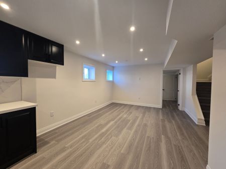 For Lease - 42 Watershed Gate Unit# Bsmt, East Gwillimbury, Ontario - Photo 3