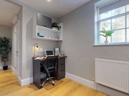 Studio to rent - Photo 2