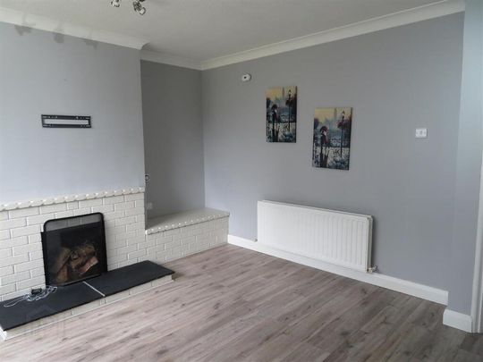 27 Churchill Place, Waringstown, BT66 7QS - Photo 1